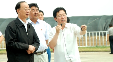 原中共中央書記處書記、中紀委副書記何勇視察我公司